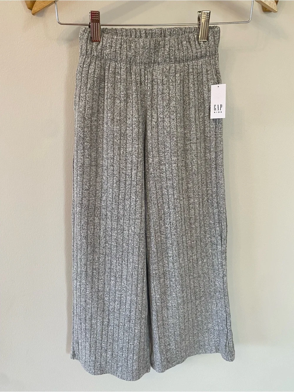 NWT GAP Kids Girls Light Heather Gray Ribbed Wide-Leg Pants - soft - size 6-7